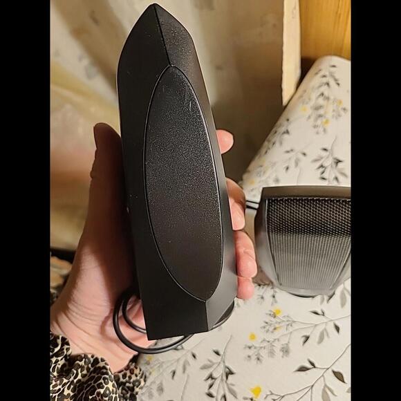 LOGITECH S120 Model S-00026 Powered Multimedia Speakers PN 880-000065 - Picture 7 of 9